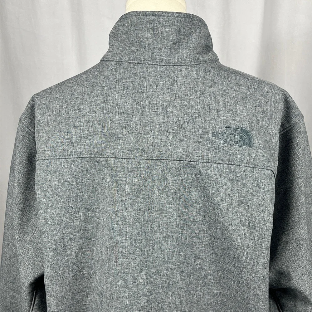 North‎ Face Men’s Heather Gray Bionic Soft Shell Jacket.